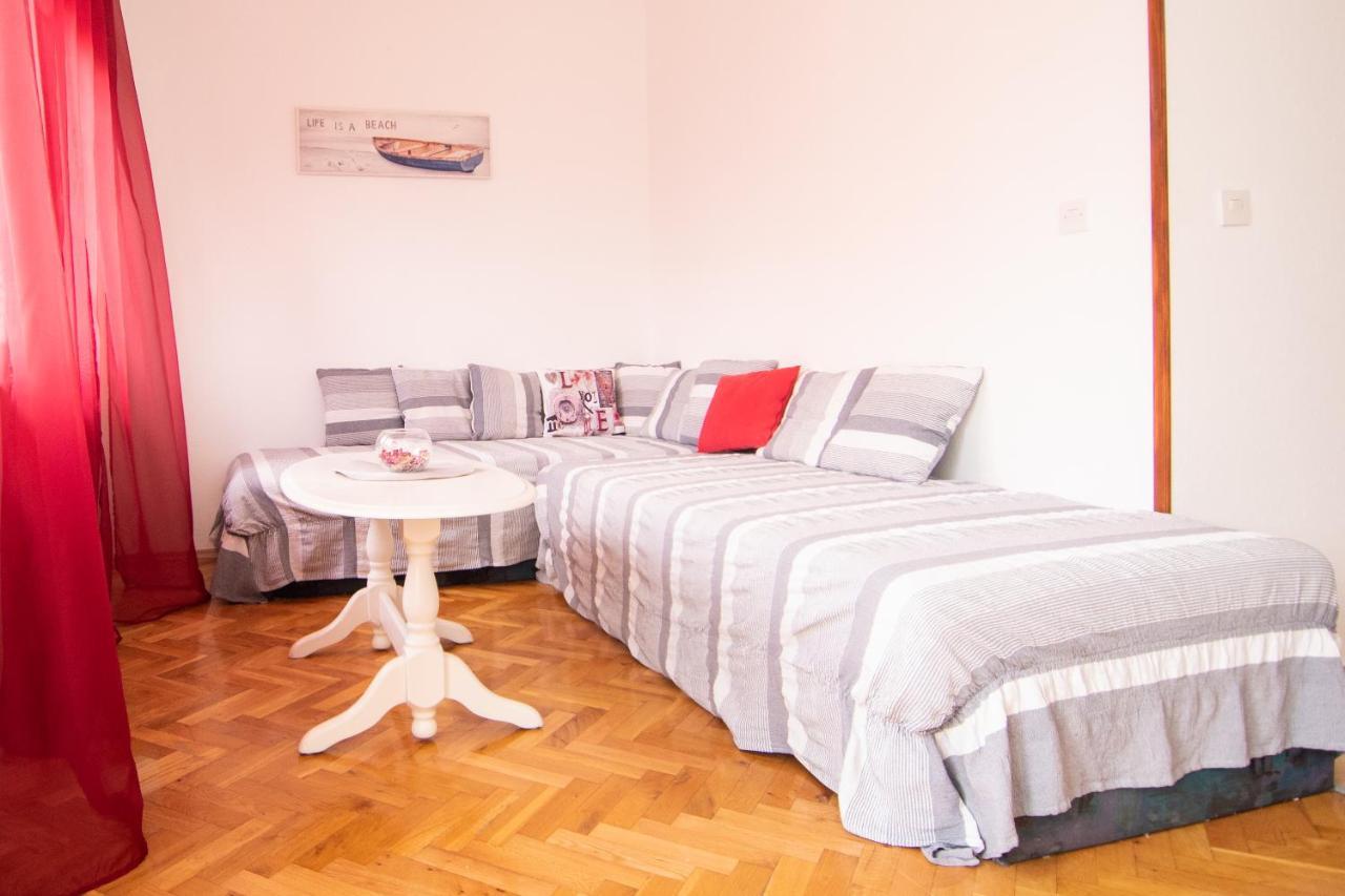 Apartmani Ivana Kaštela エクステリア 写真