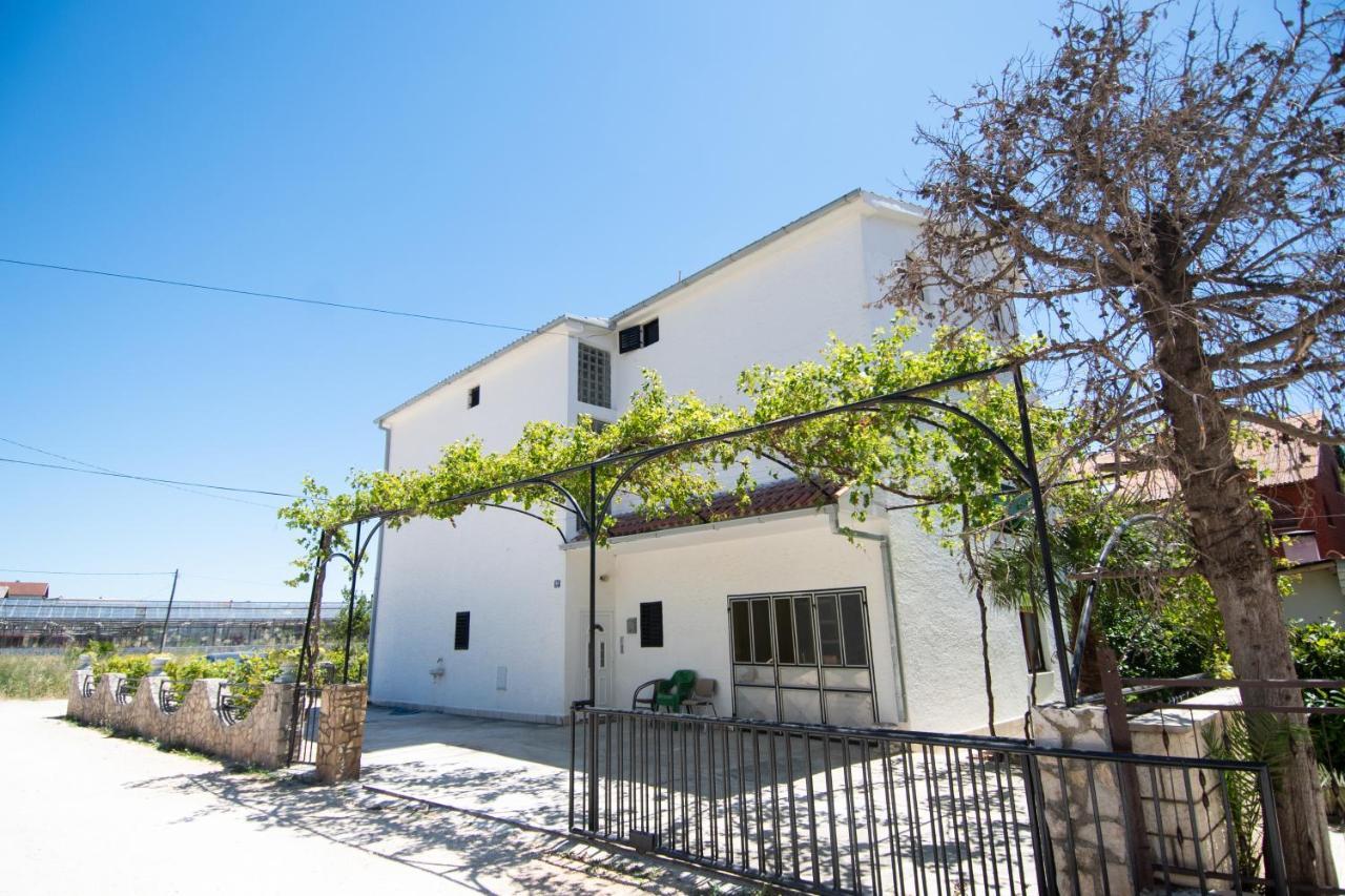Apartmani Ivana Kaštela エクステリア 写真