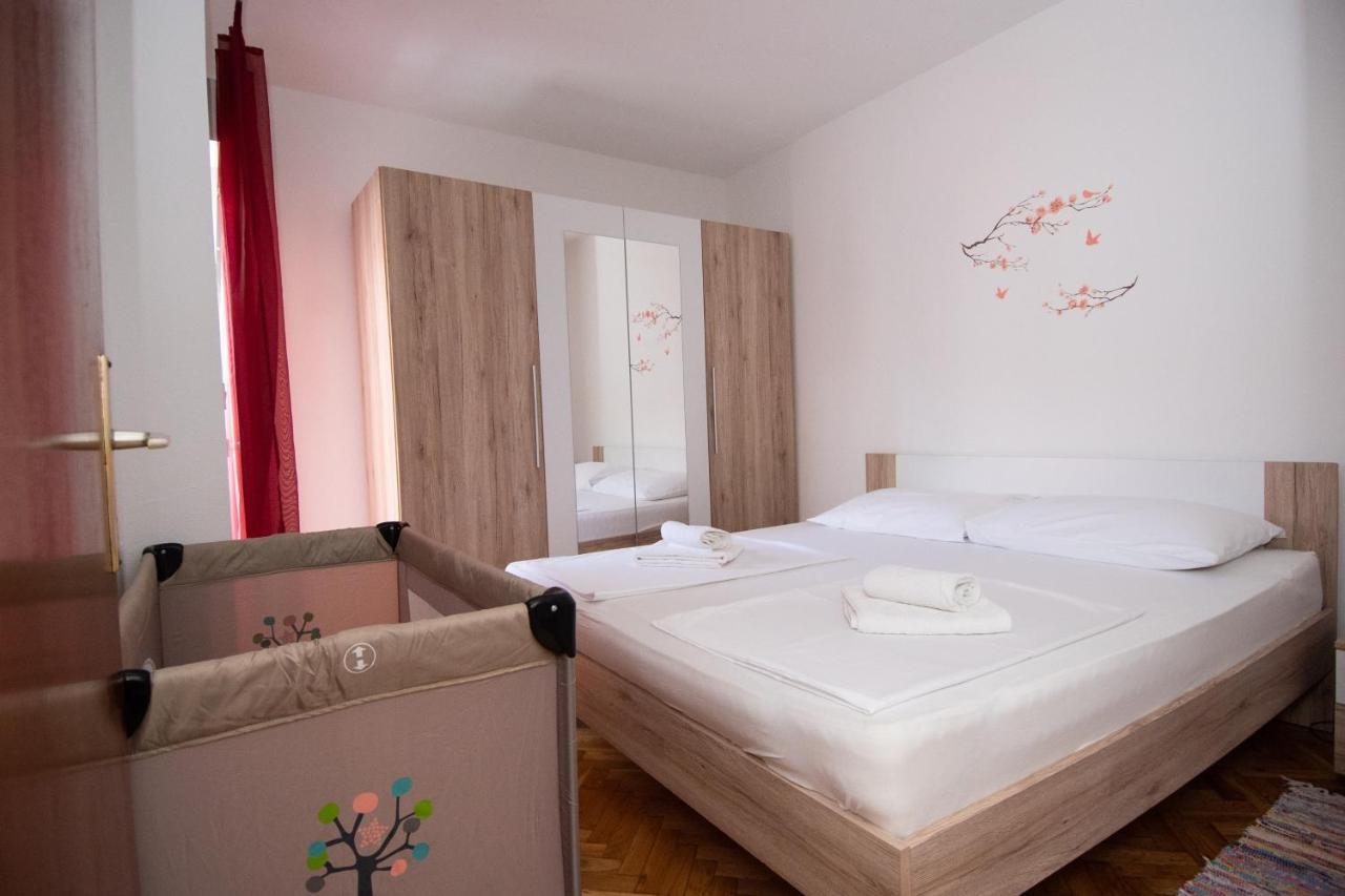 Apartmani Ivana Kaštela エクステリア 写真