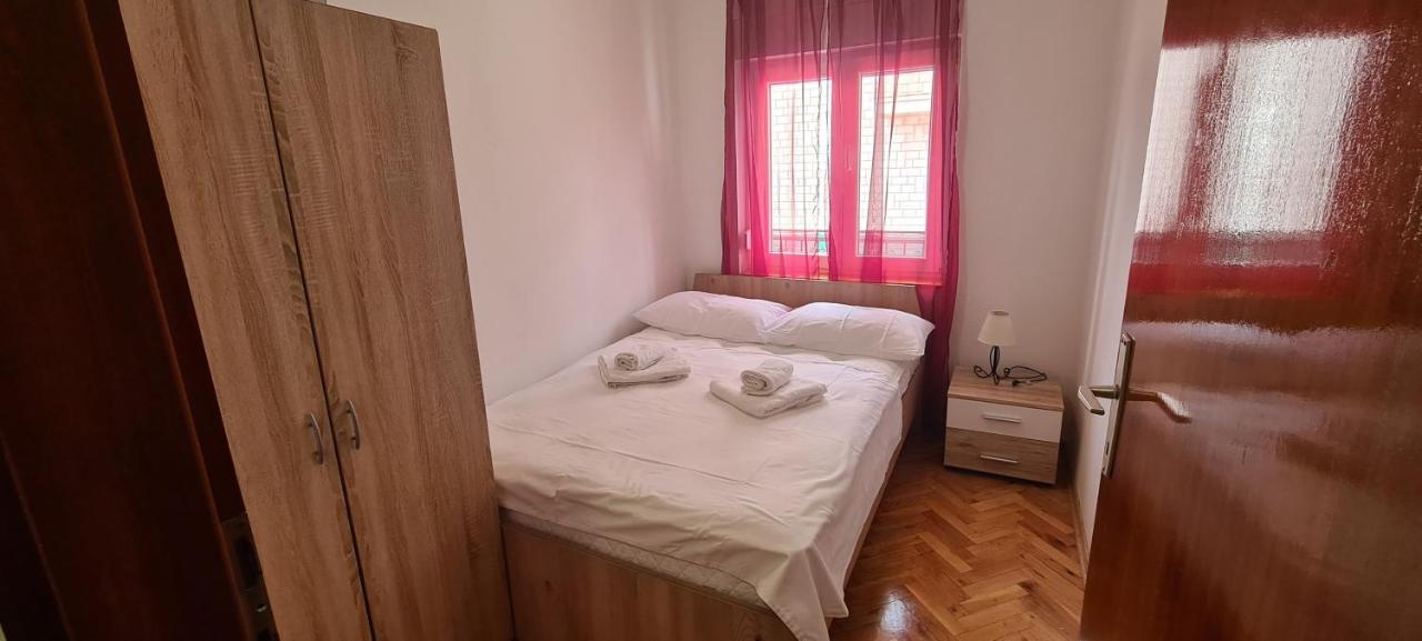 Apartmani Ivana Kaštela エクステリア 写真