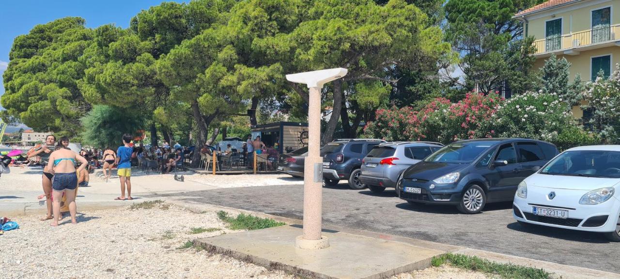 Apartmani Ivana Kaštela エクステリア 写真